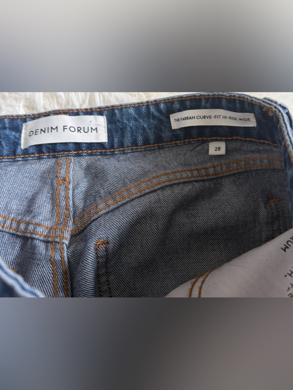 Aritzia Denim Forum The Farrah Curve-Fit Hi-Rise Wide Jean - Picture 6 of 9